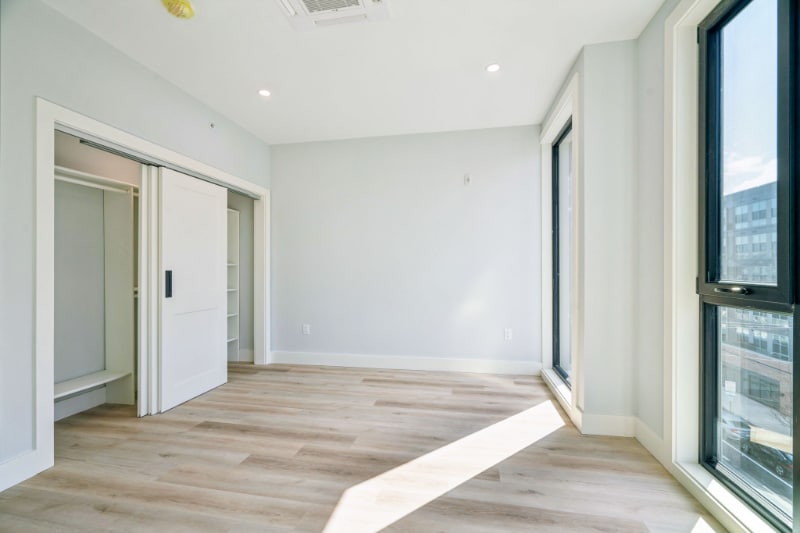 Building Photo - 3748 Lancaster Ave