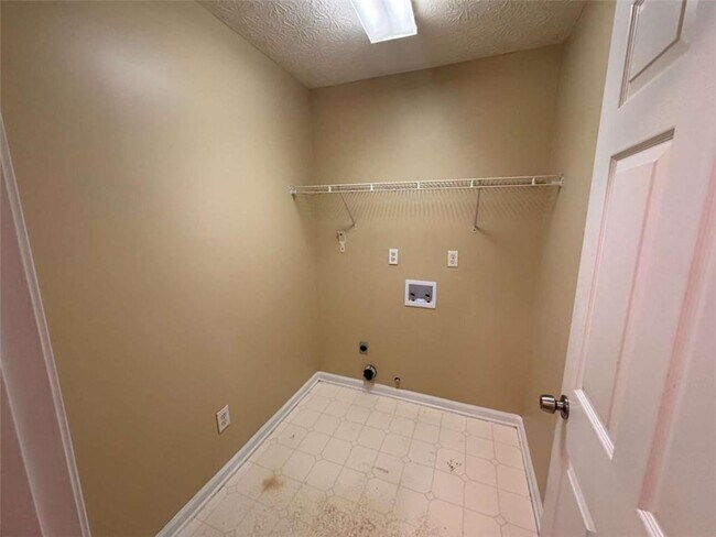 Building Photo - 1060 Litchfield Way SW