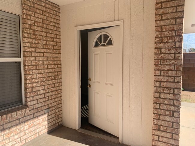 Building Photo - 846 San Juan Dr