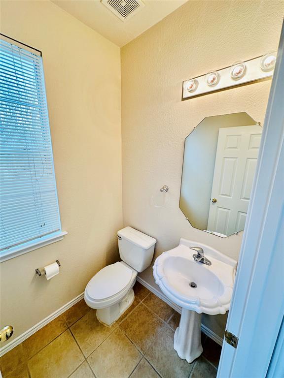 Building Photo - 16216 Castletroy Dr