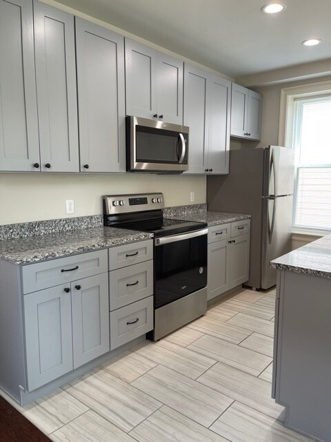 Building Photo - 4439 Swan Ave