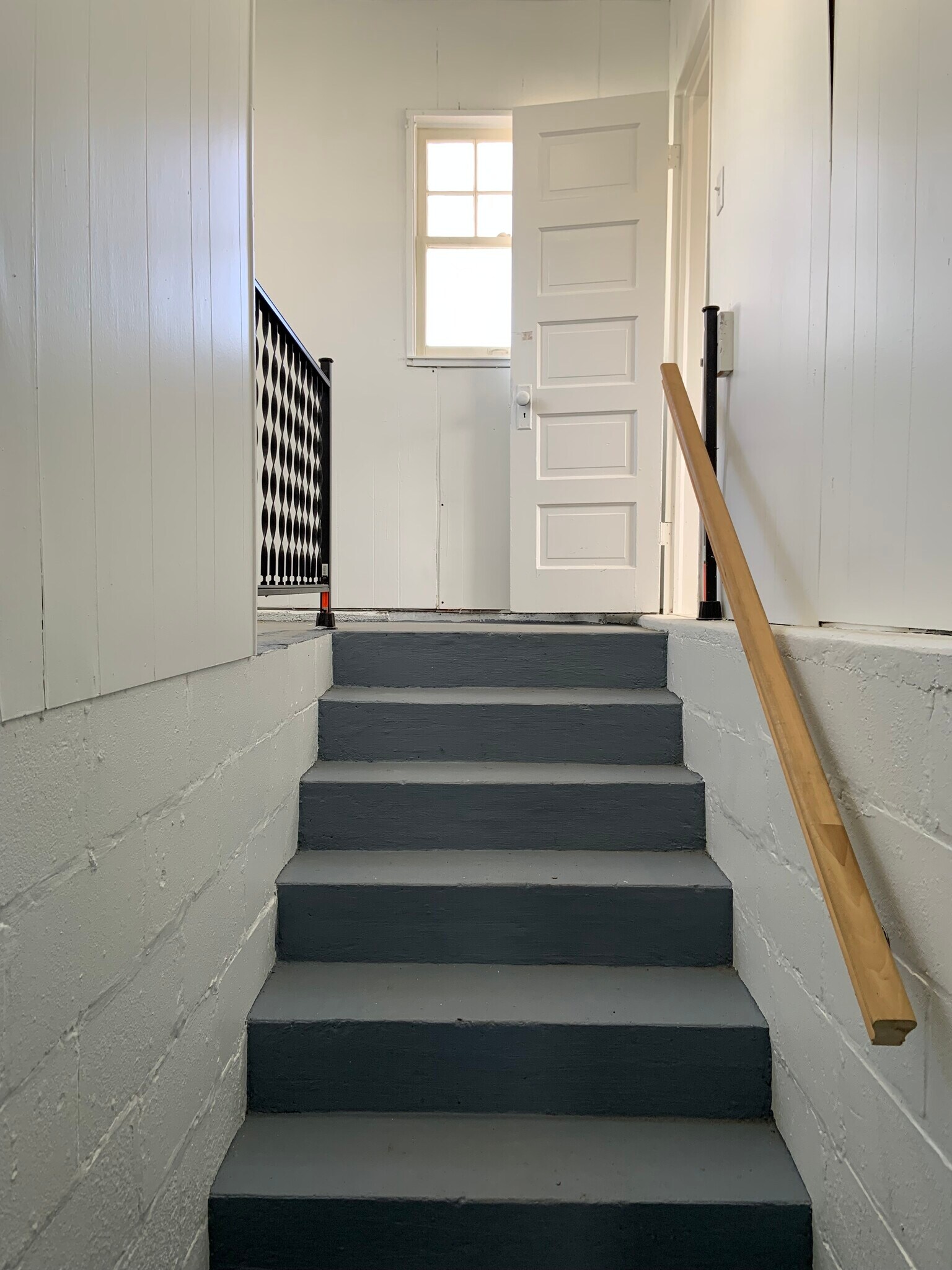 Building Photo - 343 E Lakewood Blvd