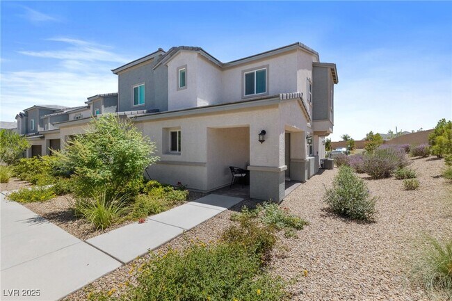 Primary Photo - 10778 Clarence Ct
