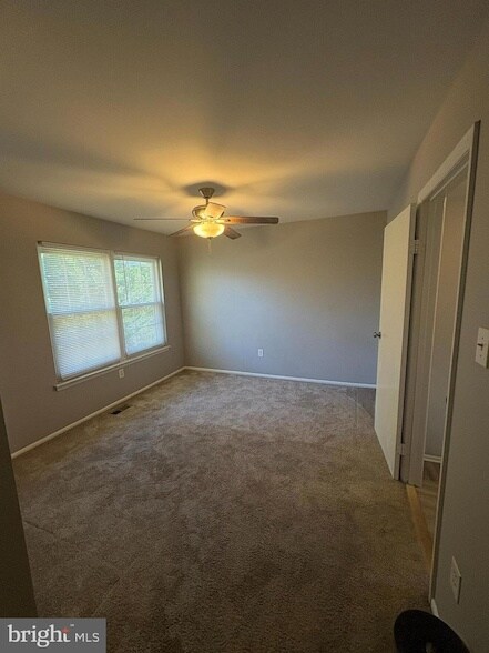 Building Photo - 3810 Glenview Terrace