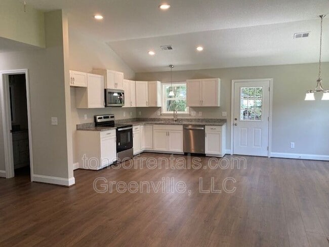 Building Photo - 182 Sherwood Dr