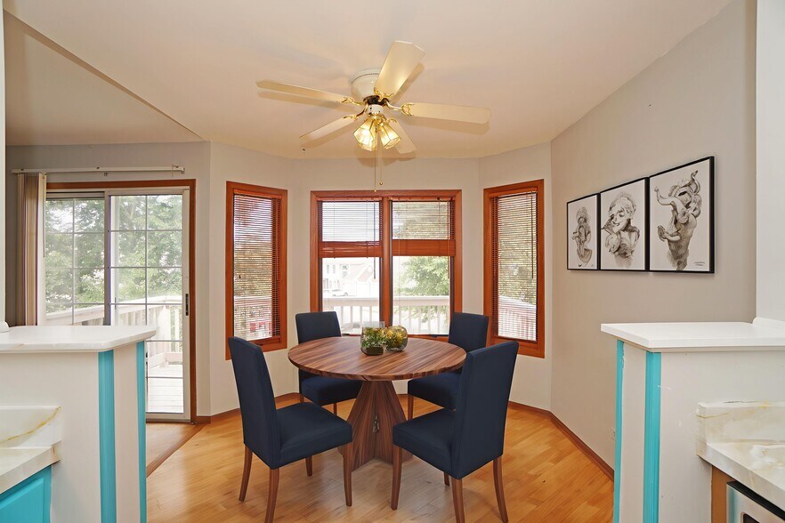 Breakfast Room - 131 Red Fox Ln