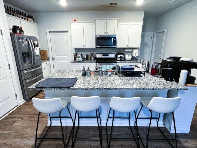Building Photo - 218 Sweet Cherry Ln