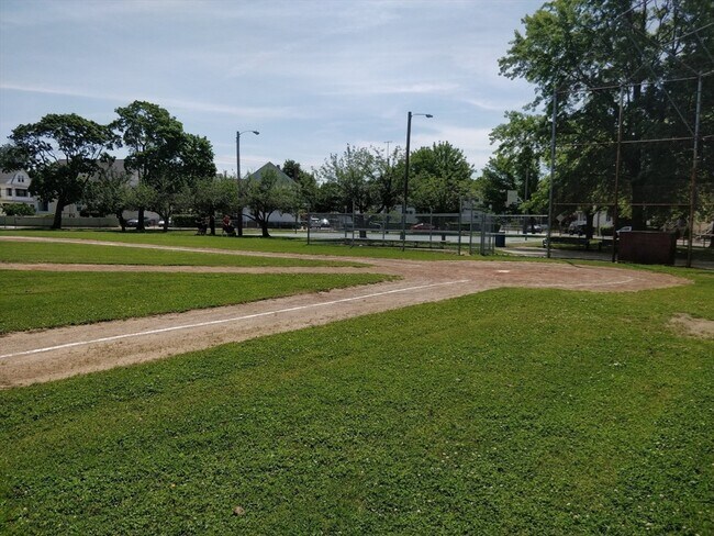 Building Photo - 15 Carney St