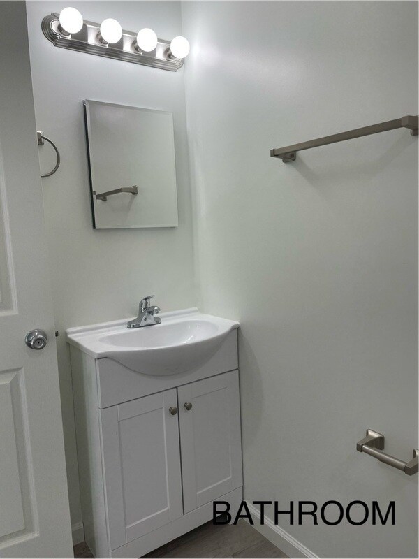 Building Photo - 2505 Delaware St