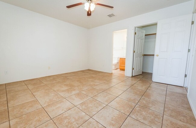 Building Photo - 1083 Desert Oak Pl