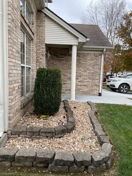 Building Photo - 3072 Prichard Dr