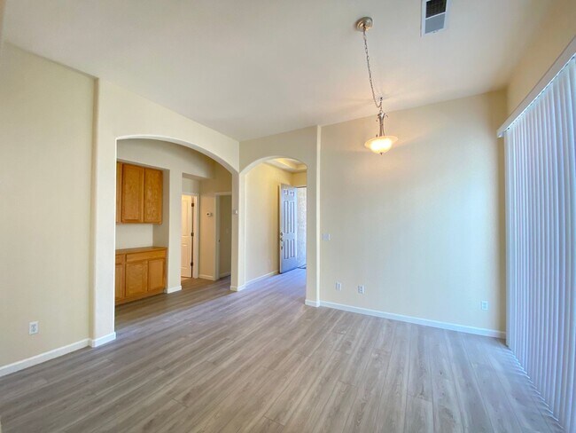Building Photo - Beautiful Home in Stonelake Coming Soon!