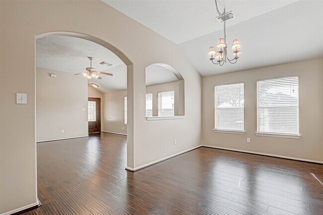 Building Photo - 4727 Wind Trace Dr
