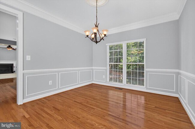Building Photo - 25670 S Village Dr