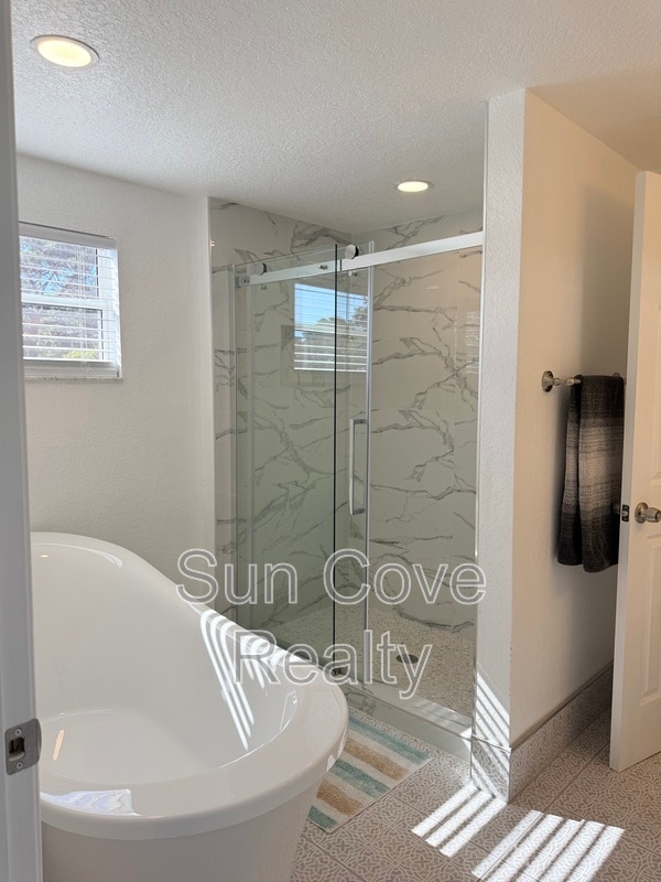 Building Photo - 13854 77th Ave