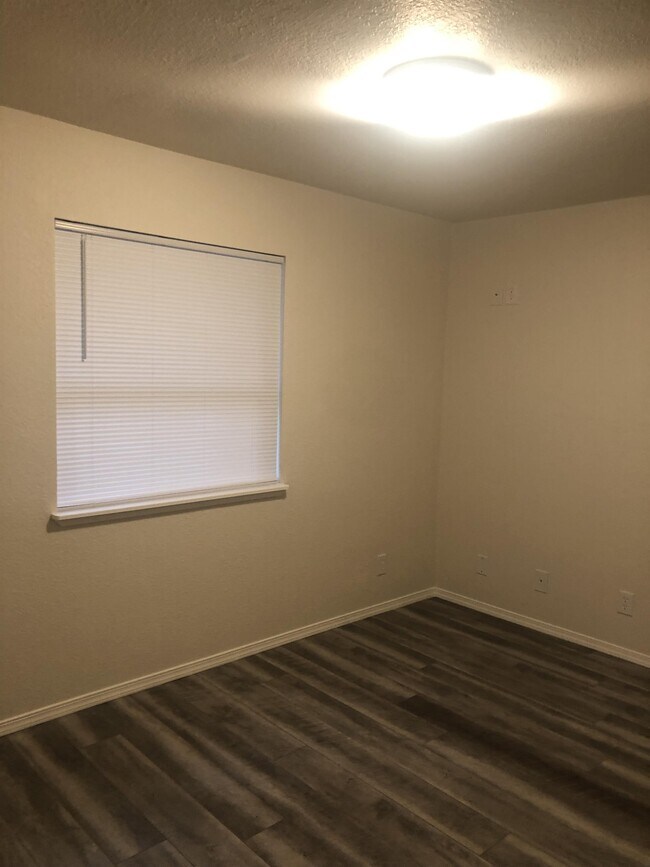 Building Photo - 5744 New Hope Rd