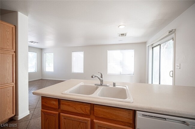 Building Photo - 5928 Strayhorn Ct