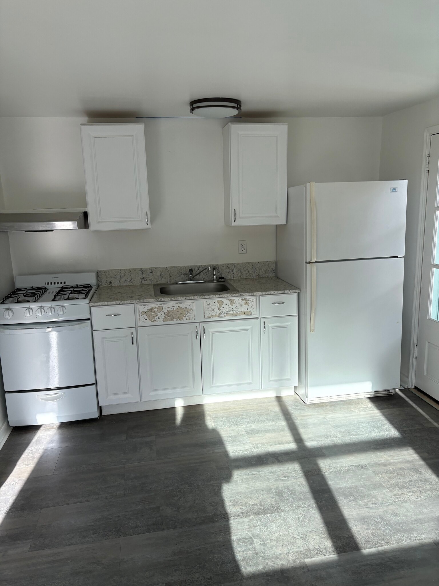 Building Photo - 955 Aspen St