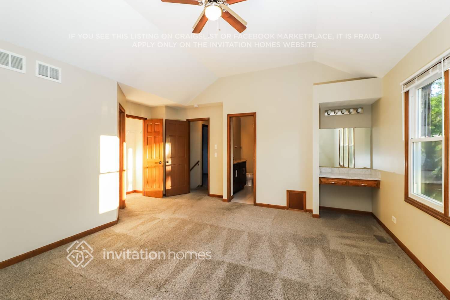 Building Photo - 2517 Leach Dr