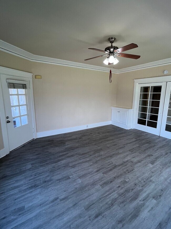Building Photo - Spacious Studio with Balboa Park Views