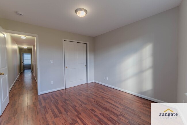 Building Photo - 2410 E Fayette St