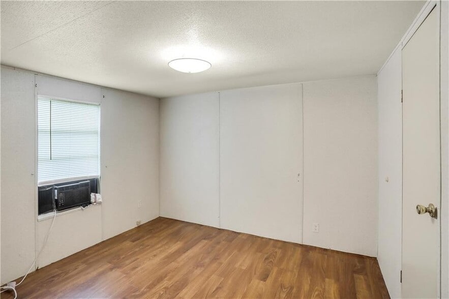 Building Photo - 21424 Coyote Trl