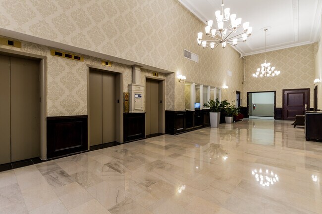 Building Photo - Arts Condominium [PXT Properties]