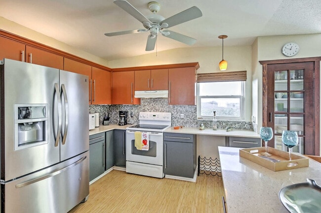 Building Photo - 45 Seascape Cir