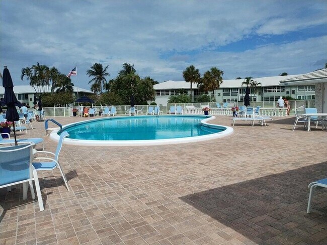Building Photo - 5510 N Ocean Blvd