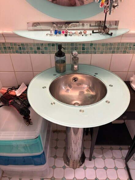 Bath Sink - 1420 N St NW