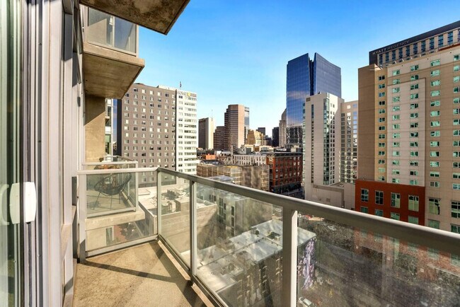 Building Photo - 930 15th St