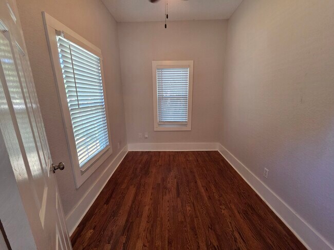 Building Photo - 103 N Glenwood Ave