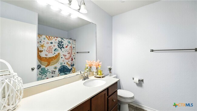 Building Photo - 208 Gatewood Clf