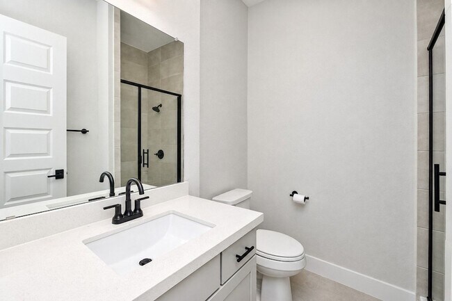Building Photo - 10014 Oakwood Trl