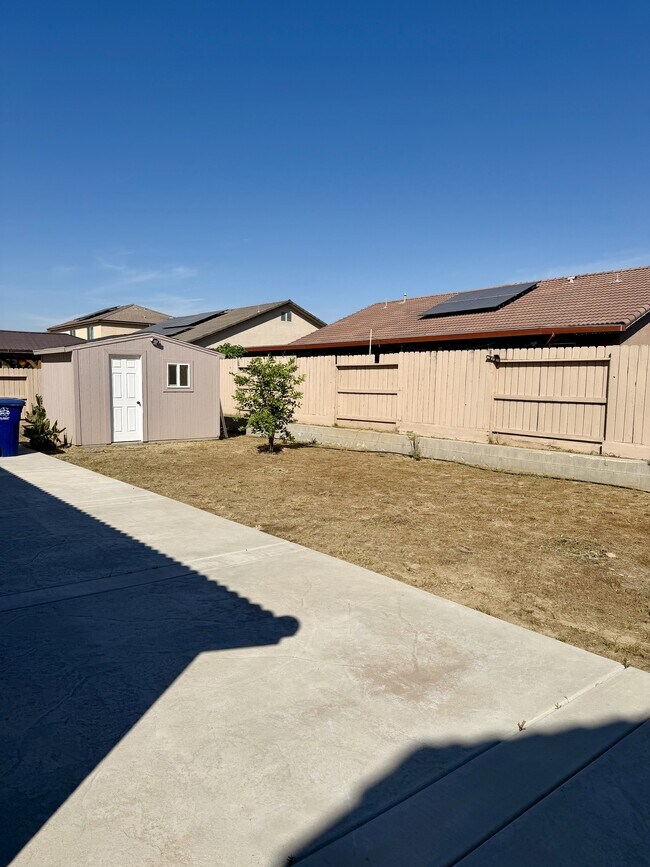 Building Photo - 1736 Berry St