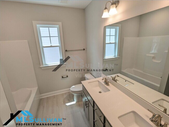 Building Photo - 721 Emerald Bay Cir