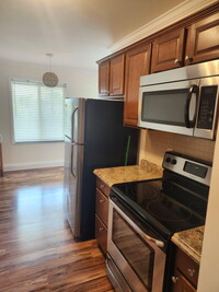 Building Photo - 150 Pineview Rd