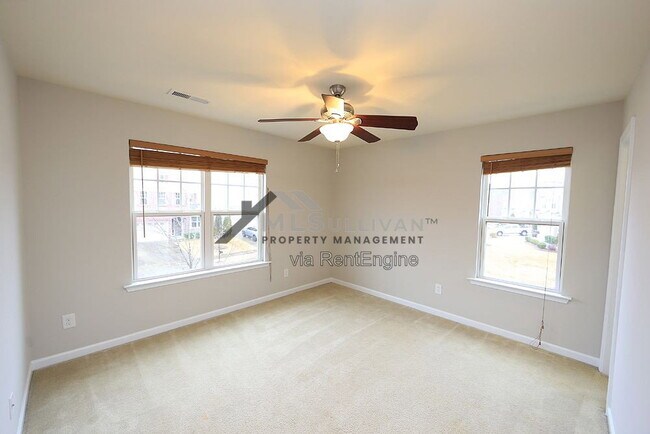 Building Photo - 1112 Garden Square Ln