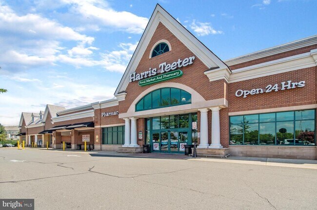 Building Photo - 22664 Amberjack Square