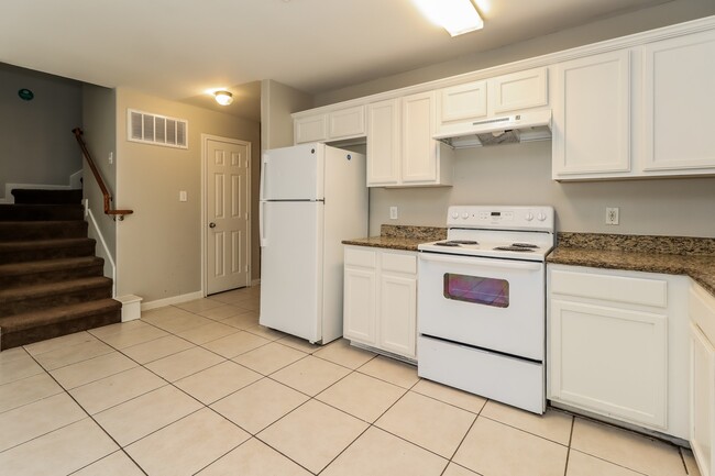 Building Photo - 4939 N Cancun Dr