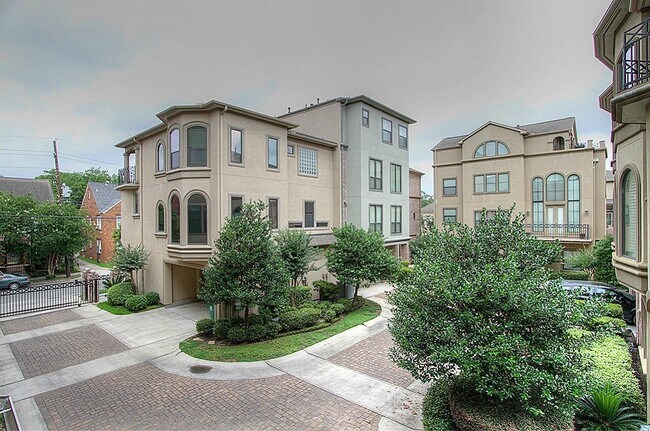 Building Photo - 622 Bomar St