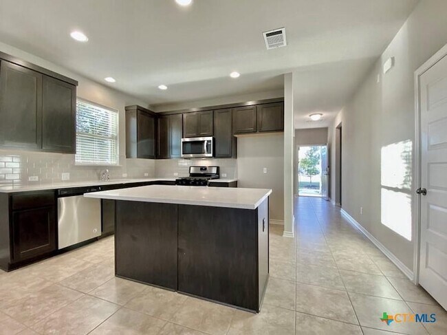 Building Photo - 2309 Pecan Island Dr