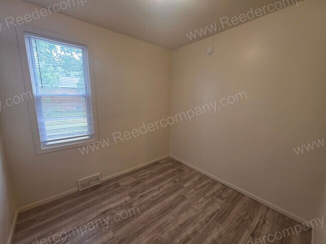 Building Photo - 203 142nd St