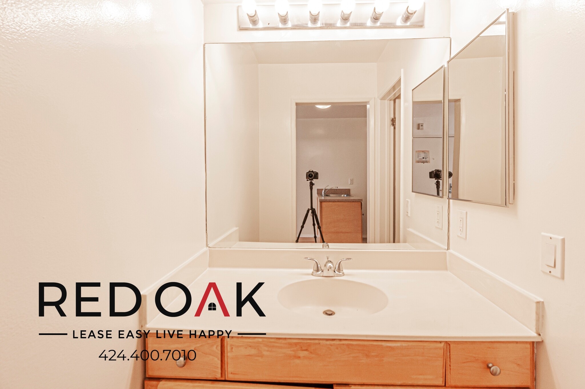 Building Photo - 20200 Sherman Way