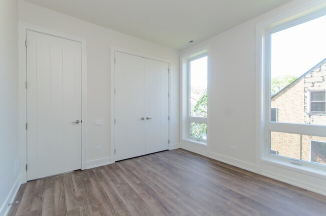 Building Photo - 2812 N Mildred Ave