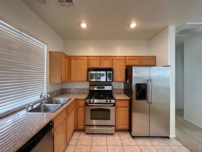 Building Photo - SANTA BARBARA AT SUMMERLIN