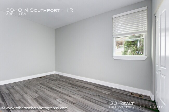 Building Photo - 3040 N Southport Ave