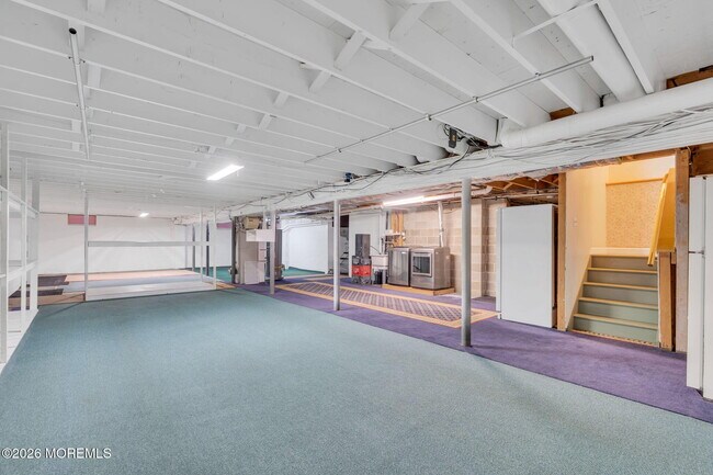Building Photo - 819 Harmony Rd