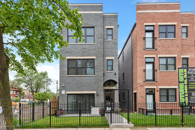 Primary Photo - 6450 S Ellis Ave