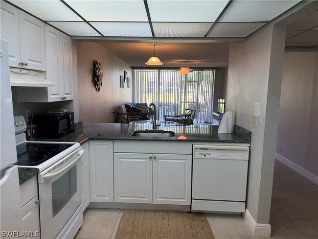 Building Photo - 1085 Forest Lakes Dr